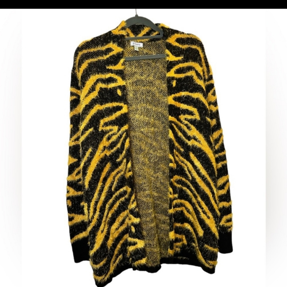Black and Yellow zebra-print cashmere sweater